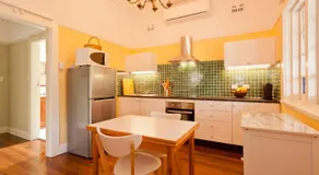 Taree Apartment - Image 2