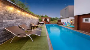 Hongcheon Sky Lake Kids Pool Villa - Image 4