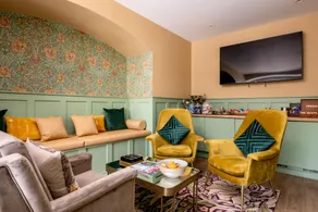 Courtyard Cottage 3, Riverside Cottage - Image 3