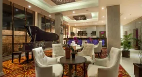 Padjadjaran Suites Resort and Convention Hotel - Image 2