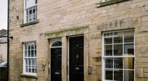 Sun Street Retreats - Image 2