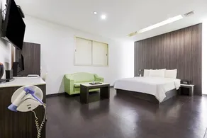 Osan Honors Hotel - Image 2