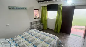 Confortable cabaña para que disfrute con su pareja - Image 3