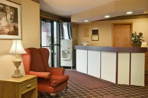 Super 8 by Wyndham Brownsburg - Image 3