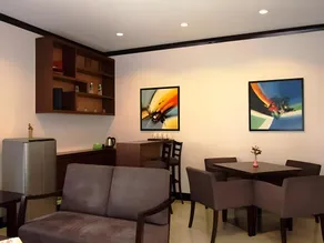 Country Hotel - Image 5