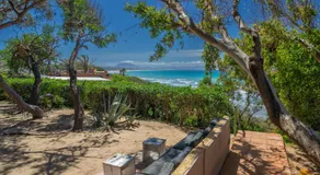 Hurricane Beach Hotel - Image 5