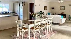 Spacious 200sqm 3BR House in Chartwell for 7, 2 Baths, Ideal for Family and Business - Image 2