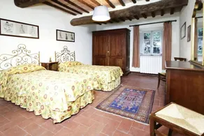 Charming Villa in Tuscany with Pool  Views - Image 2