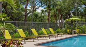 Holiday Inn Express & Suites Sarasota Bradenton by IHG - Image 2