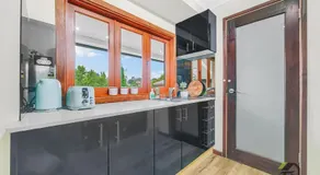 Located in Cranebrook, 3 bedrooms, relaxing home - Image 5