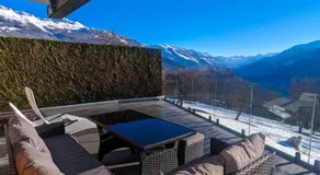 4BDR Alpine Chalet with Game room and Sunny terrace - Image 3
