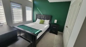 PARADISE VILLa Bowmanville - Image 2
