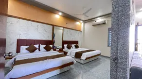 JD BRO INN - Image 4