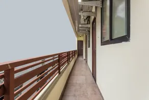 OYO 47033 Hotel Krishna - Image 2