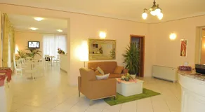 Hotel Plazza - Image 2