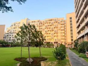 3 Bedroom Royale Family Suite Apartment in PentaSquare DHA 5 - Image 5