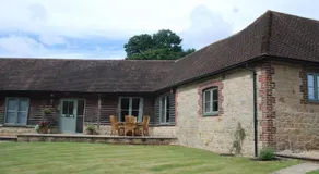 Cowdray Holiday Cottages - Image 5