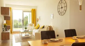 Snug apartment with garden - Image 2