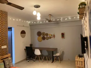 Cozy Comfortable 3 bhk apartment - Image 4