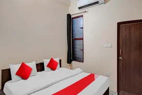OYO Flagship Hare Rama Hotel - Image 5