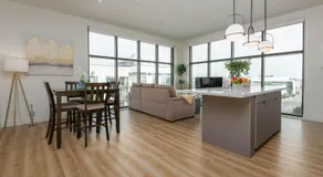 Spacious 3Bedroom Apt close to LAX & Sofi Stadium* - Image 3