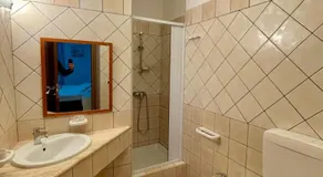 Il veliero blu camere sul porto - Image 2