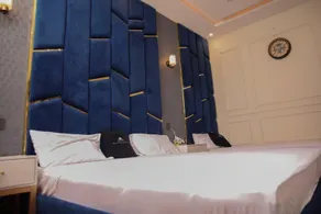 Elite Elegance Inn - Image 5