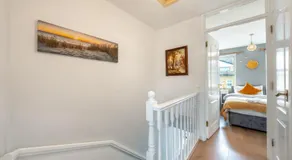 Dockside Home - 5 Comfy Beds-Perfect for Contractors and Families- Free Parking - Image 4