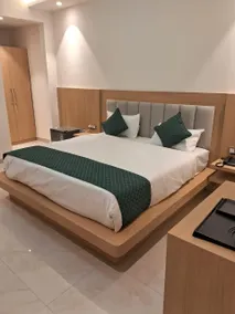 Hotel Immense Plaza - Image 2