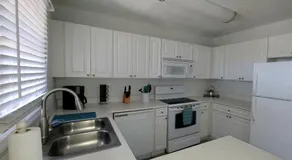 Beautiful Condo Close to Busch Gardens - Image 3