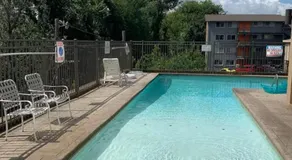 Condo Close to Stadium and Free Parking - Image 3