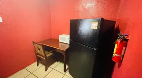 Royal Palms Motel & RV Park - Image 4