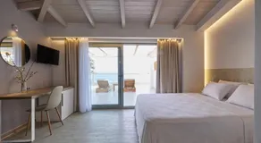 CICADA HOTEL - Image 2