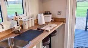 Capledrae Farmstay Shepherds Huts - Image 4