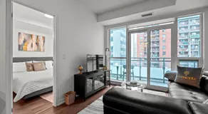 Cozy Condo Midtown Toronto - Image 2