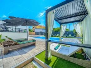 Luxury Villa Nikoma with heated pool and whirlpool - Image 4