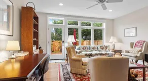 Classy Old Town Getaway 3-BR in Perfect Location - Image 2
