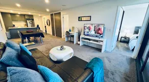 Midnight Luxe 2BR 2Bath 2Car 528 in the heart of Braddon Pool Sauna Gym Secure Parking Wifi Wine - Image 2