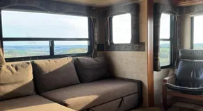 5th Wheel Trailer - Image 2
