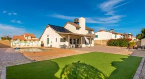 Luxury Home in Phoenix Peoria for 16 Guests & Pool - Image 5