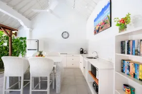 Private Villa 2 Bedroom 7 Min walk to the Beach - Image 5