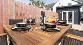 Open Mind Property- Bognor Bliss, Hot Tub & Parking - Image 5