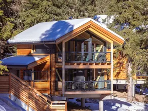 Lavish chalet with sauna  hot tub - Image 1