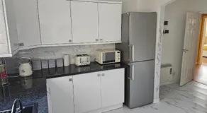 Snug - Colquhoun Square Apartment - Image 4