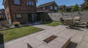 Camellia House - Image 5