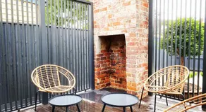 Saint Brides - Superior Boutique Accomodation - STEPS TO PAKINGTON STREET - Image 4