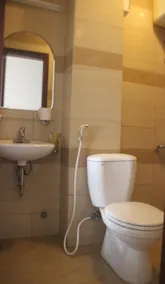 Hotel Cyclist - Image 5