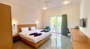 Morjim Sunset Guesthouse- Apartments with Kitchen & AC Rooms - Image 2
