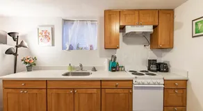 Seattle Urban Village- Unit B- Lago Vista- Lake Union- Sleeps 6 - Image 3