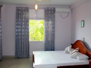 Hill Top Apartment - Image 4